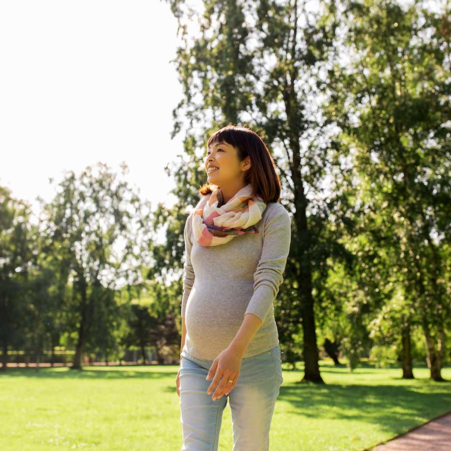 pregnancy woman in park